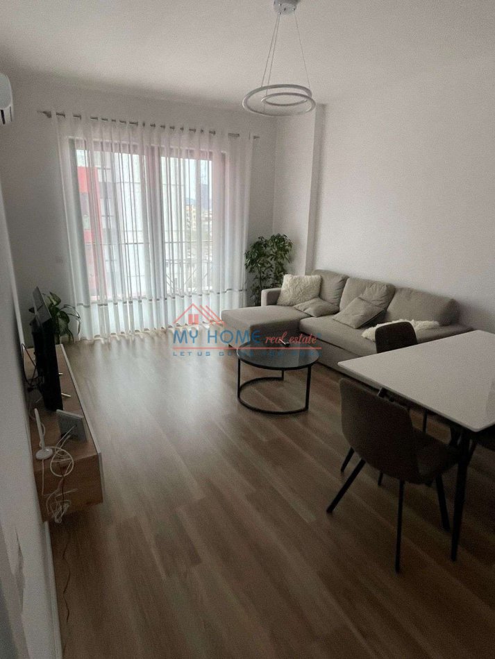 Tirane, shes apartament 1+1+Ballkon Kati 7, 68 m² 148.700 € (Rruga e Dibres)