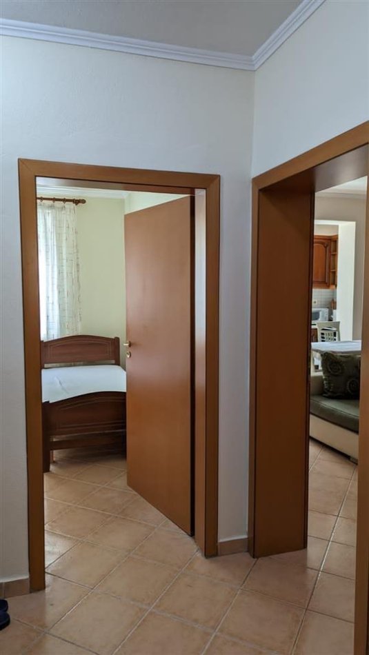 Tirane, shitet apartament 2+1+Ballkon Kati 2, 92 m² 114.000 € (Rruga Lord Bajron, Laprake)