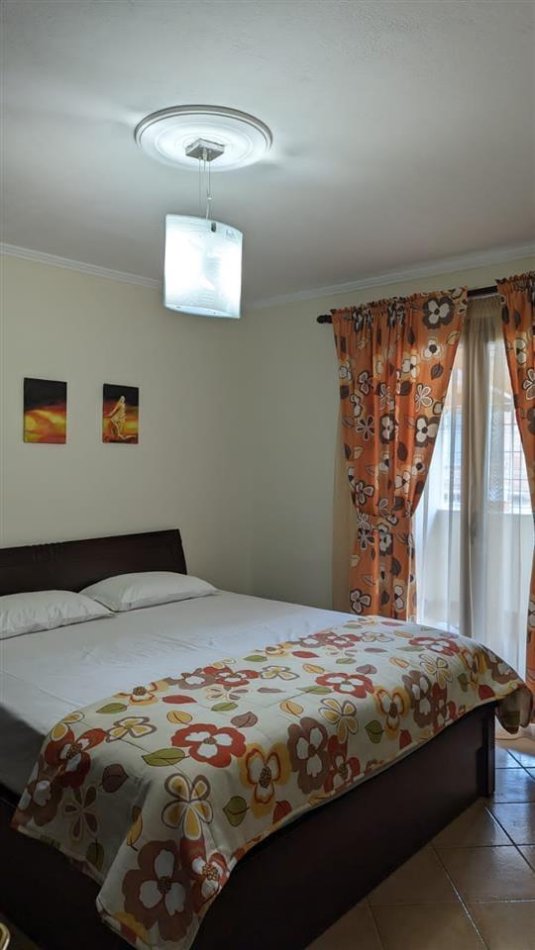 Tirane, shitet apartament 2+1+Ballkon Kati 2, 92 m² 114.000 € (Rruga Lord Bajron, Laprake)