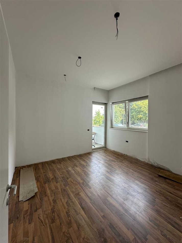 Tirane, shitet apartament 2+1 Kati 1, 110 m² 150.000 € (Kopshti Zoologjik)
