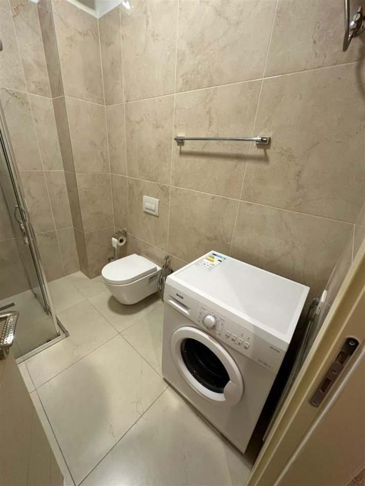 Tirane, jepet me qera apartament 2+1 Kati 3, 80 m² 650 € (21 Dhjetori)
