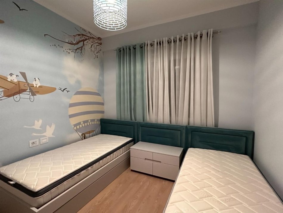 Tirane, shitet apartament 2+1 Kati 5, 95 m² 165.000 € (Tirana Golden Park)