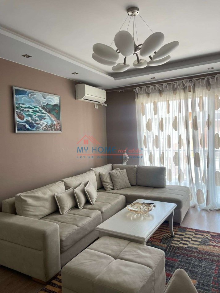 Tirane, jepet me qera apartament Kati 6, 650 € 