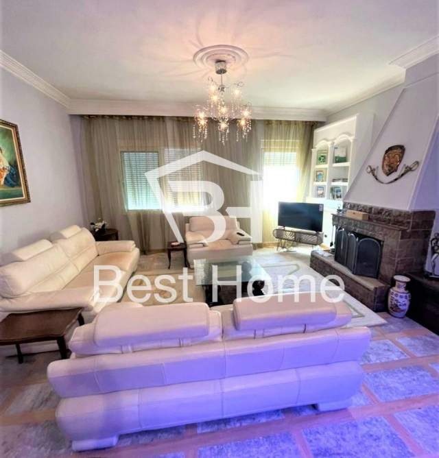 Tirane, jepet me qera apartament 2+1+BLK Kati 4, 120 m² 850 Euro (Bllok, Rruga Nikolla Tupe, prane Viles Ferdinand)