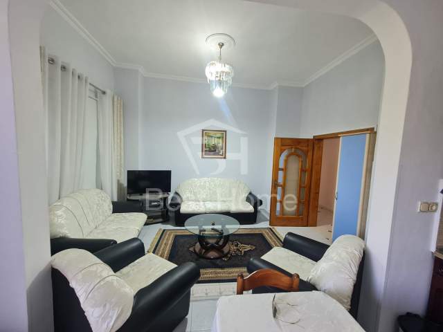 Tirane, jepet me qera apartament 2+1 Kati 4, 75 m² 600 Euro (Qender, prane Shallvareve dhe Taiwanit)