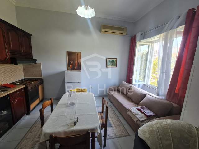 Tirane, jepet me qera apartament 2+1 Kati 4, 75 m² 600 Euro (Qender, prane Shallvareve dhe Taiwanit)
