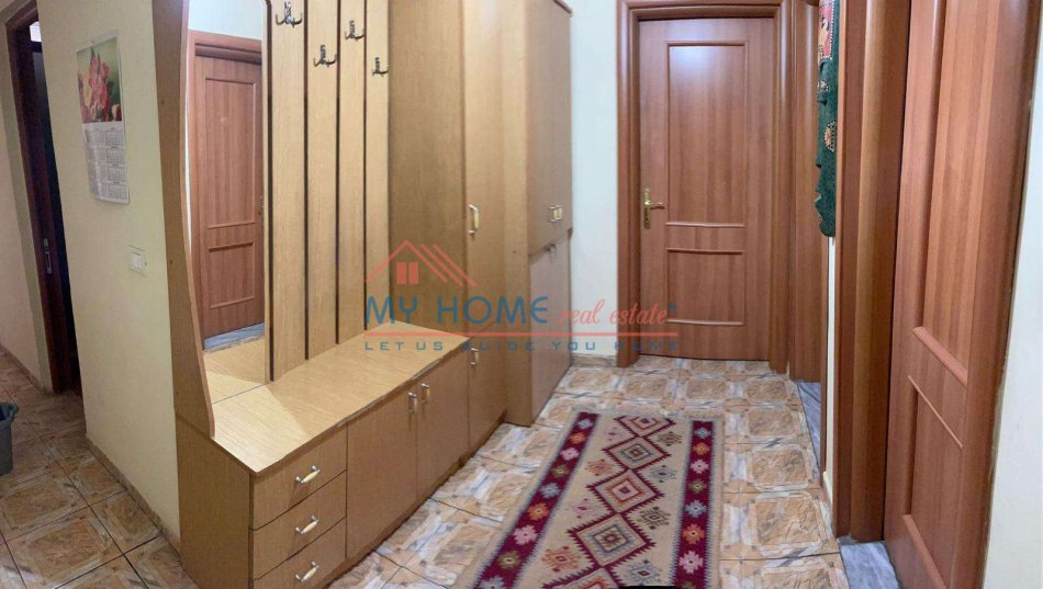 Tirane, jepet me qera apartament 2+1 ,