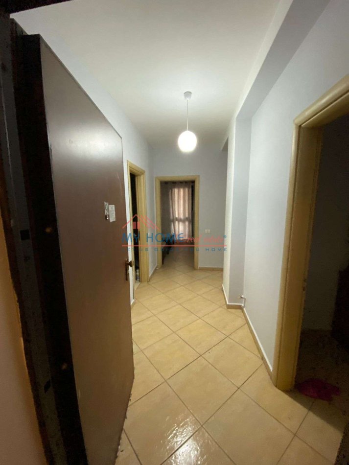 Tirane, jepet me qera apartament 2+1 Kati 7, 120 m² 550 € 