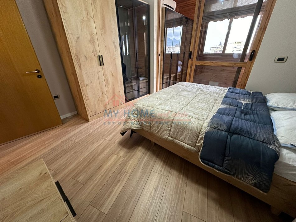 Apartament 2+1+2 Ne Shitje Ne Myslym Shyr(Eno)