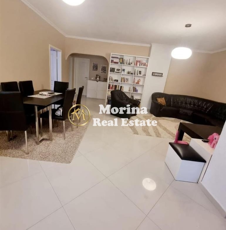 Tirane, jepet me qera apartament 3+1 Kati 3, 120 m² 800 € (Rruga Kavajes)