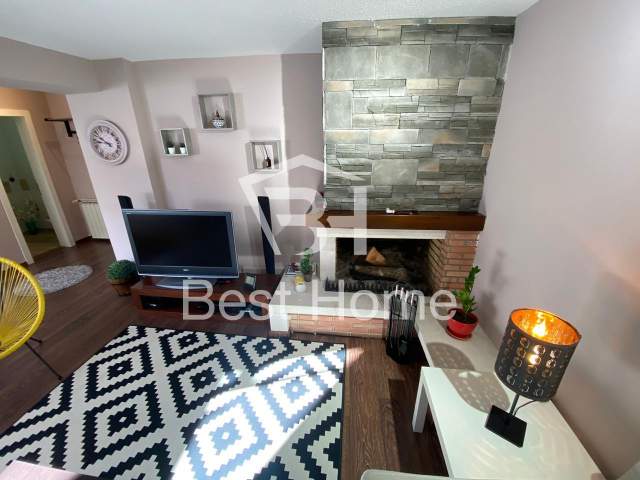 Tirane, jepet me qera apartament duplex 3+1+A+BLK Kati 7, 250 m² 1.500 Euro (Rruga Pjeter Bogdani)
