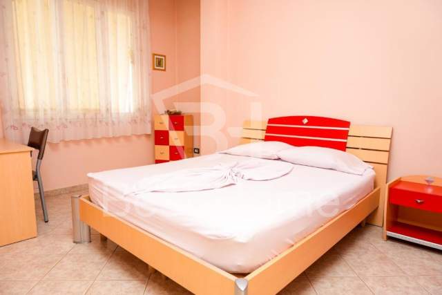 Tirane, jepet me qera apartament 3+1+BLK Kati 5, 150 m² 700 Euro (Qender, Bulevardi Zogu I)