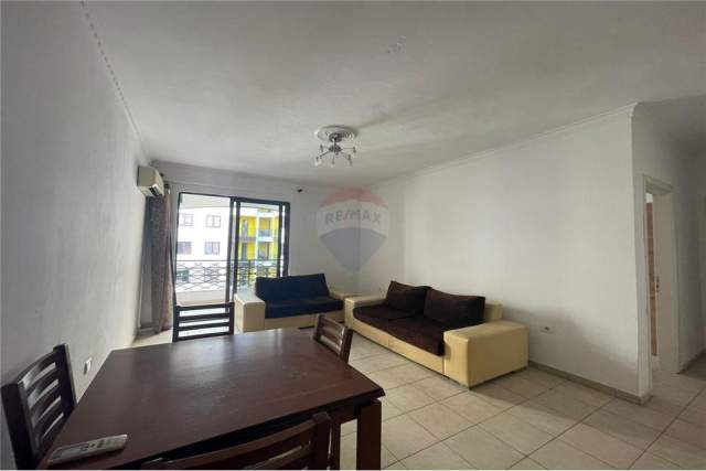 Tirane, jepet me qera apartament 2+1 Kati 4, 105 m² 30.000 Leke (Yzberisht)