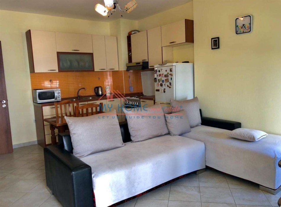 Tirane, jepet me qera apartament 1+1 Kati 2, 480 € 