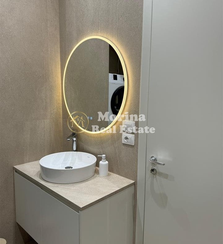 Tirane, jepet me qera apartament 1+1 Kati 3, 70 m² 600 € (Ish Fusha Aviacionit)