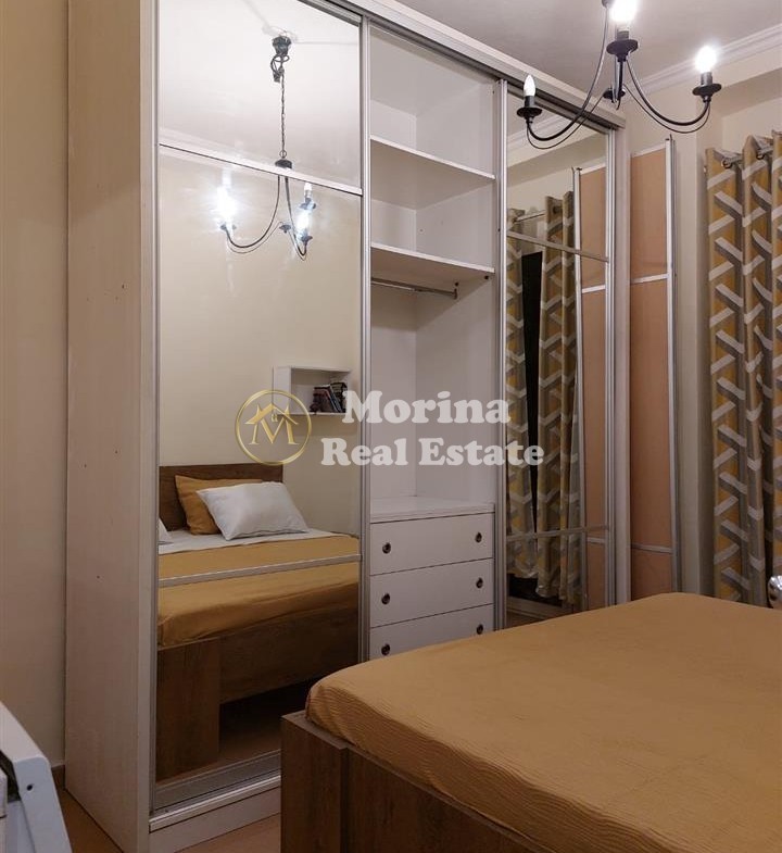 Tirane, jepet me qera apartament 2+1 Kati 5, 75 m² 690 € (Shallvaret)
