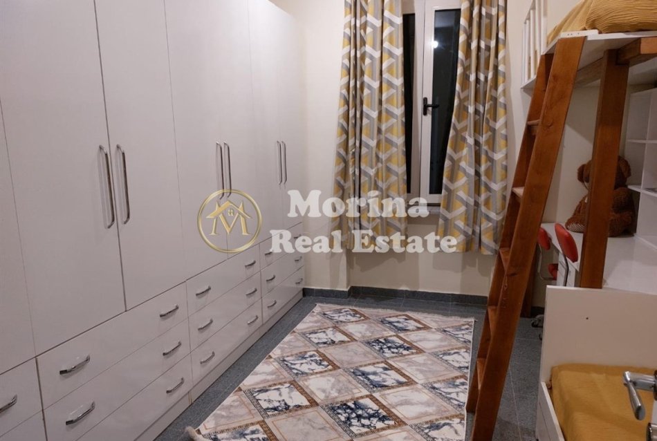 Tirane, jepet me qera apartament 2+1 Kati 5, 75 m² 690 € (Shallvaret)