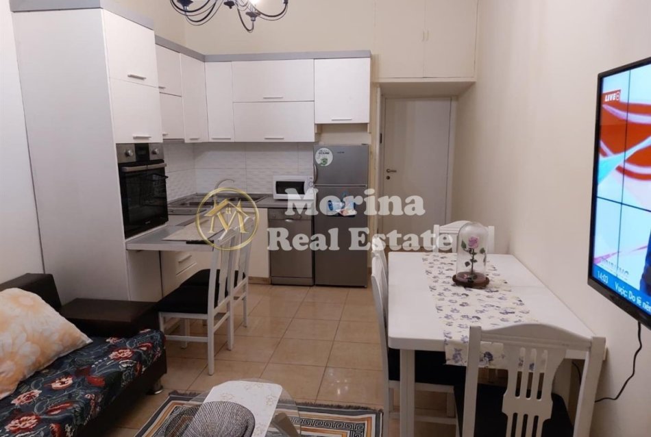 Tirane, jepet me qera apartament 2+1 Kati 5, 75 m² 690 € (Shallvaret)