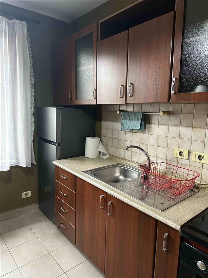 Tirane, jepet me qera apartament 1+1+Ballkon Kati 2, 56 m² 500 € 