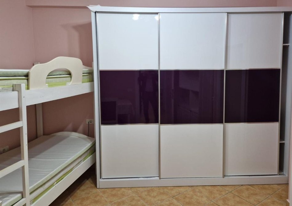 Tirane, jepet me qera 3+1+Ballkon Kati 7, 105 m² 800 € (zogu i zi)