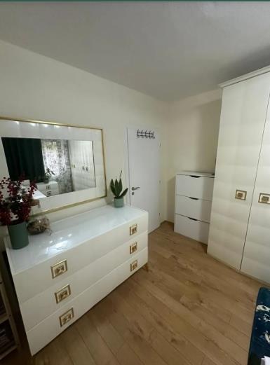 Tirane, shitet apartament 2+1 Kati 1, 76 m² 180.000 € (Perballe Garden Building, 21 Dhjetori)