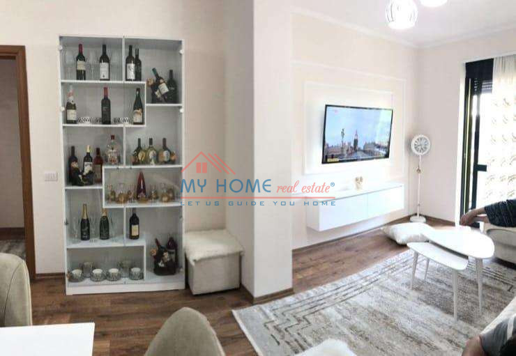 Tirane, shitet apartament 3+1+Ballkon Kati 2, 123 m² (5 Maj)