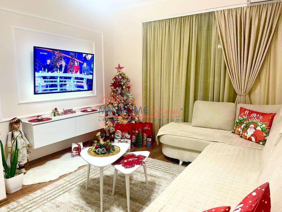 Tirane, shitet apartament 3+1+Ballkon Kati 2, 123 m² (5 Maj)