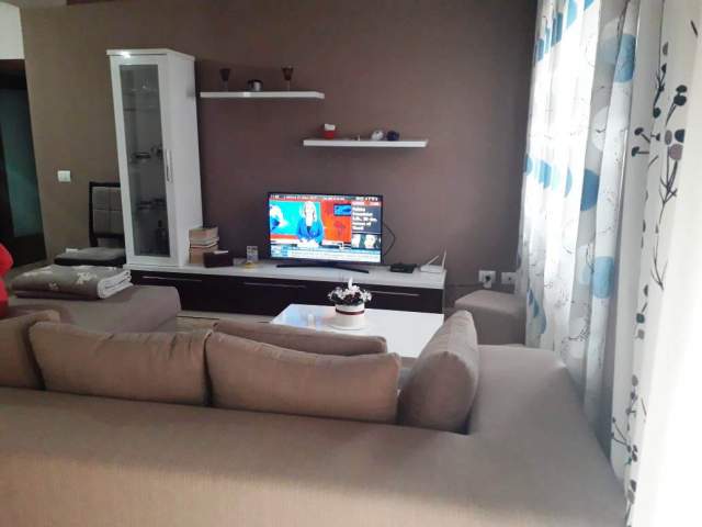 Tirane, jepet me qera apartament 2+1+A+BLK Kati 6, 120 m² 600 Euro (komuna e parisit)