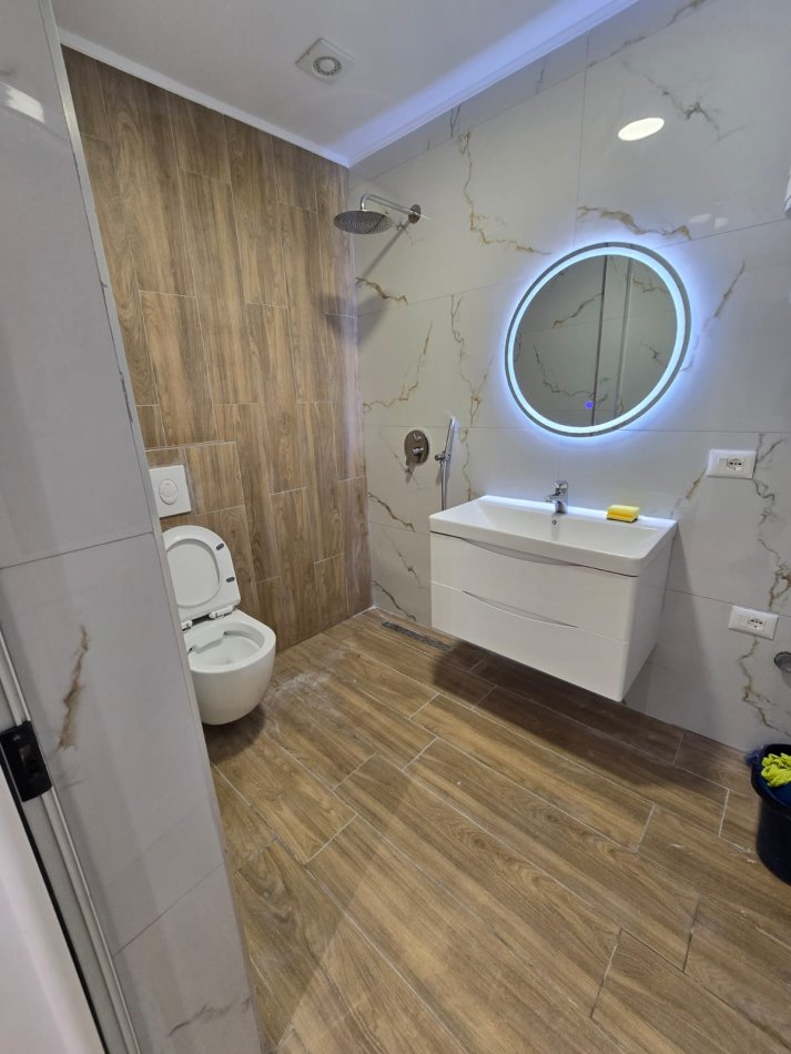 Tirane, shes apartament 2+1+Aneks+Ballkon Kati 2, 90 m² 210.000 € (Faik Konica)