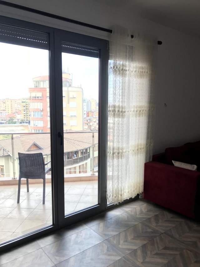 Tirane, jepet me qera apartament 2+1+A+BLK Kati 5, 105 m² 650 Euro (rruga e kosovareve)