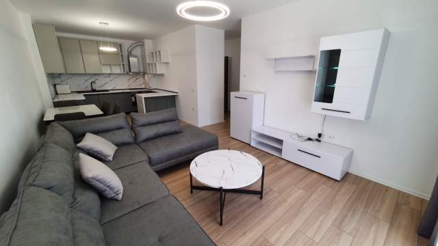 Tirane, jepet me qera apartament 2+1+A+BLK Kati 4, 120 m² 500 Euro (kompleksi zirkon, uet)