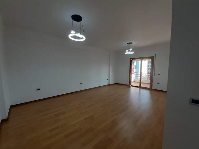 Tirane, shes apartament 2+1+A+BLK Kati 7, 117 m² 1.750 Euro/m2 (rruga e kavajes)