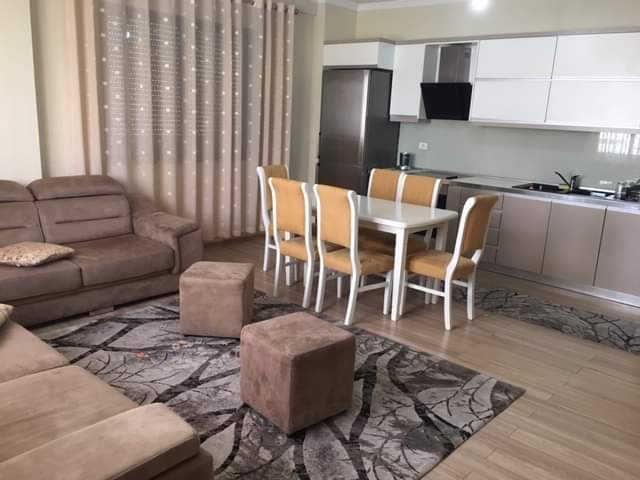 Tirane, jepet me qera apartament 2+1+A+BLK Kati 2, 105 m² 380 Euro (unaze e re)