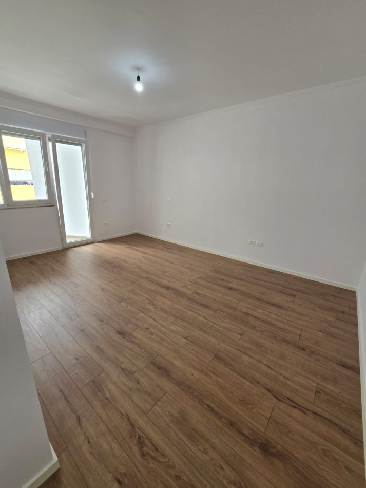 Tirane, shes apartament 2+1+Aneks+Ballkon Kati 7, 96 m² 210.000 € 