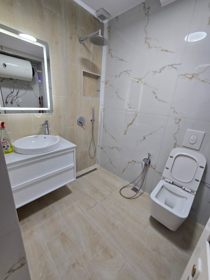Tirane, shes apartament 2+1+Aneks+Ballkon Kati 3, 71 m² 160.000 € (ambasada Amerikane)
