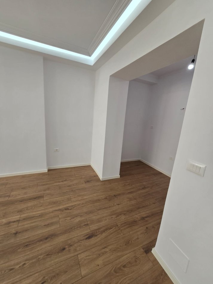 Tirane, shes apartament 2+1+Aneks+Ballkon Kati 3, 71 m² 160.000 € (ambasada Amerikane)