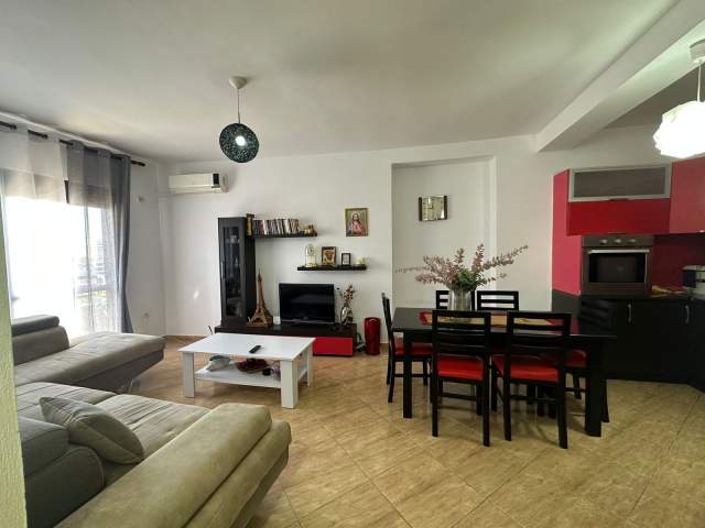 Tirane, jepet me qera apartament Kati 5, 104 m² 450 Euro (Unaza e Re)