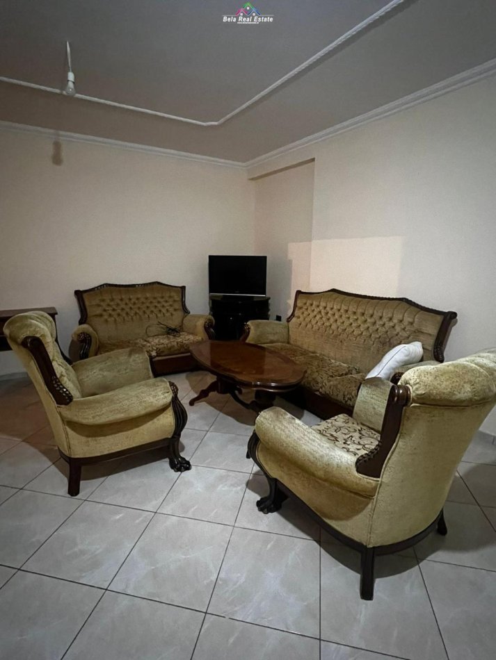 Tirane, jepet me qera apartament 2+1 Kati 3, 103 m² 450 € (astir)