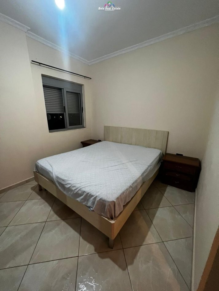 Tirane, jepet me qera apartament 2+1 Kati 3, 103 m² 450 € (astir)