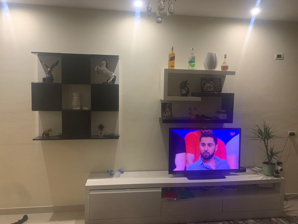 Tirane, jepet me qera apartament 1+1 Kati 4, 71 m² 400 € (Astir)