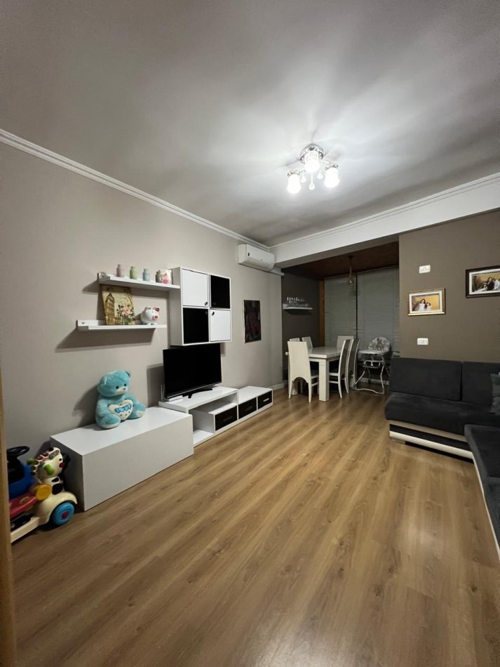 Tirane, jepet me qera apartament 2+1 Kati 5, 98 m² 500 € (ASTIR)