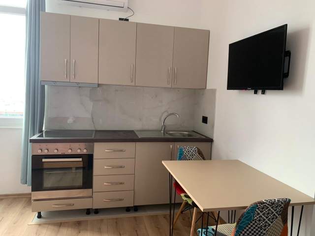Tirane, shes garsonier 1+1 Kati 2, 200 m² 420.000 Euro (Rr Durresit + Muhamet Gjollesha)