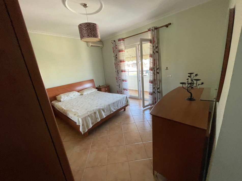 Tirane, jepet me qera apartament 2+1 Kati 9, 101 m² 699 € (RRUGA ELBASANIT)