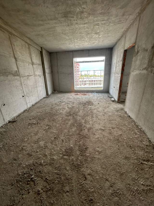Tirane, shitet apartament 2+1 Kati 5, 107 m² 1.350 Euro/m2 ne fillim te Bulevardit te Ri