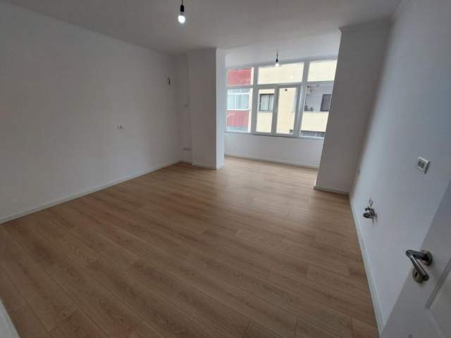 Tirane, shes apartament 2+1+A+BLK Kati 8, 73 m² 115.000 Euro (Medreseja)