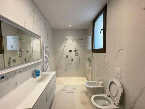Tirane, shes Vile 4+1+A+BLK Kati 0, 514 m² 850.000 Euro (TEG)