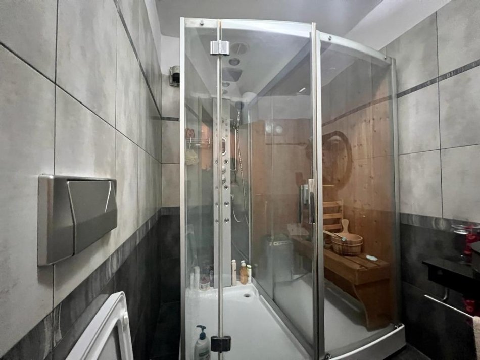 Qira, Apartament 3+1, Pazari i Ri, Tiranë