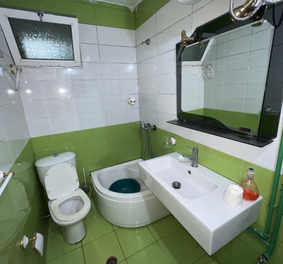 Tirane, jepet me qera shtepi 1+1 Kati 2, 50 m² 300 € (Qytet Studenti)