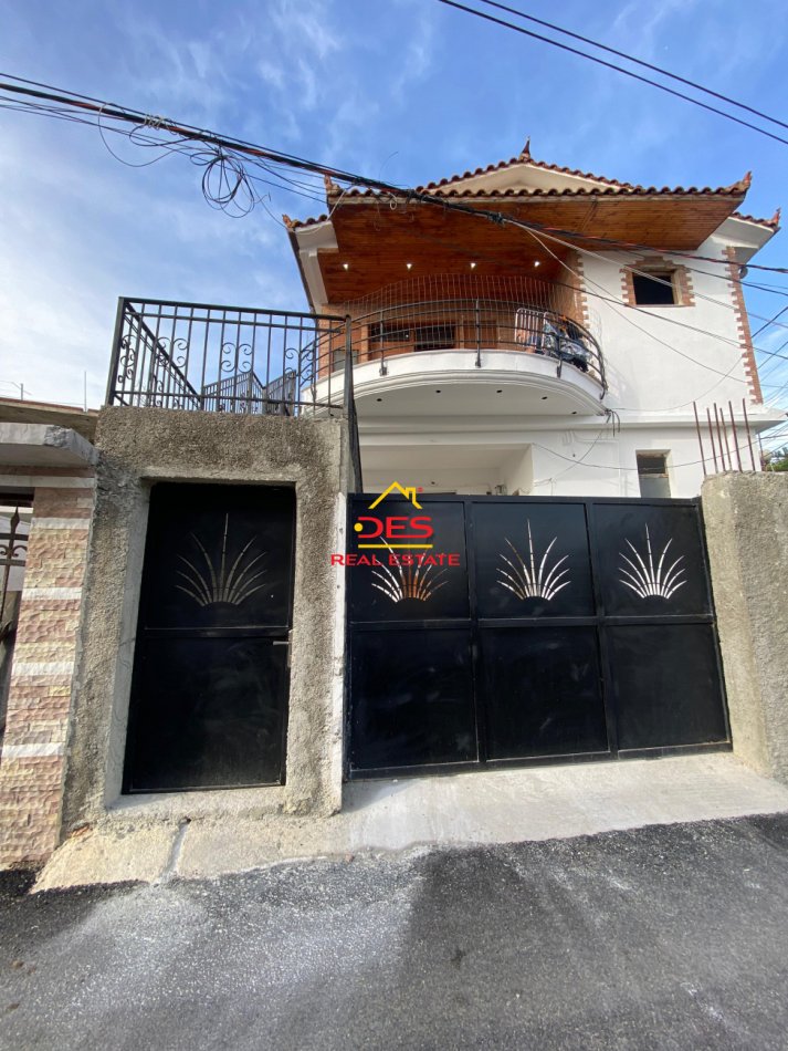 Vlore, shitet shtepi Kati 2, 145.000 € (Topana)