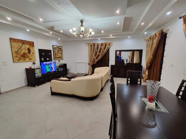Tirane, jepet me qera apartament 3+1+A+BLK Kati 5, 160 m² 650 Euro (selite)